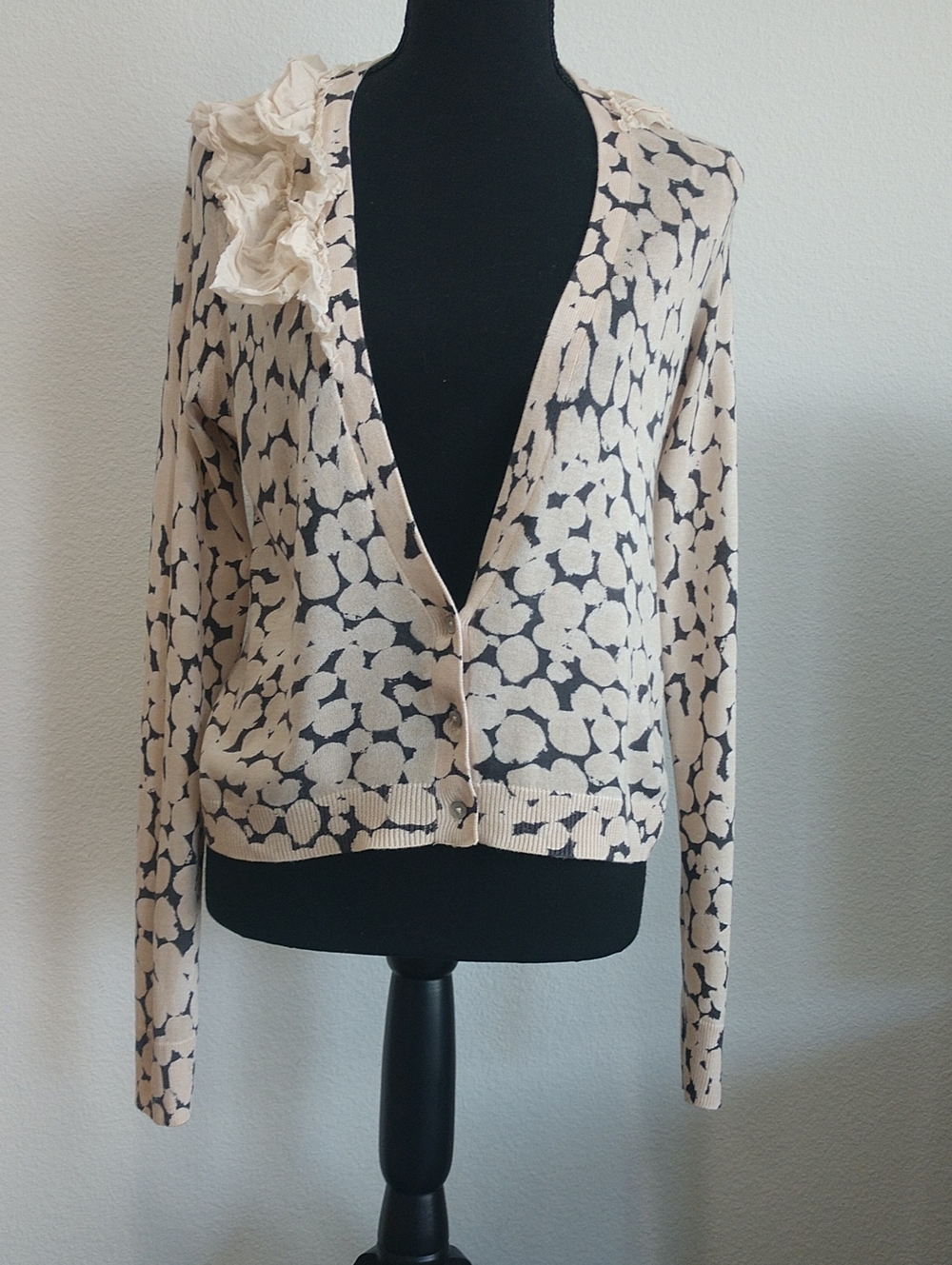 Simply Vera Vera Wang Cream and Black Floral V-Neck Cardigan